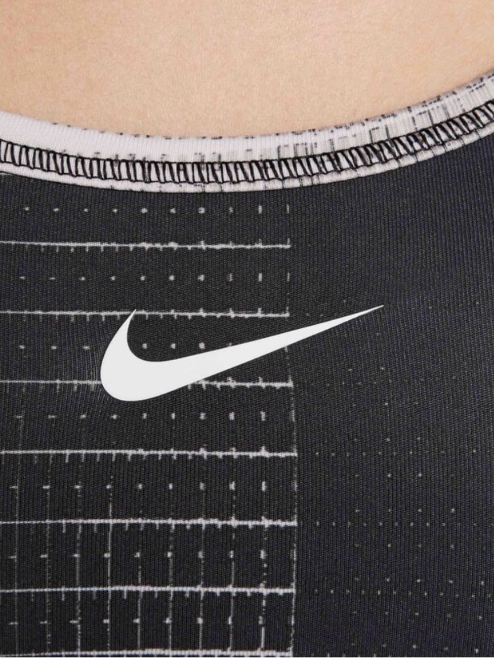 Nike Pro Girls New Dri-FIT Reversible Sports Bra Size XL 13-15Y
NWT - Picture 5 of 16